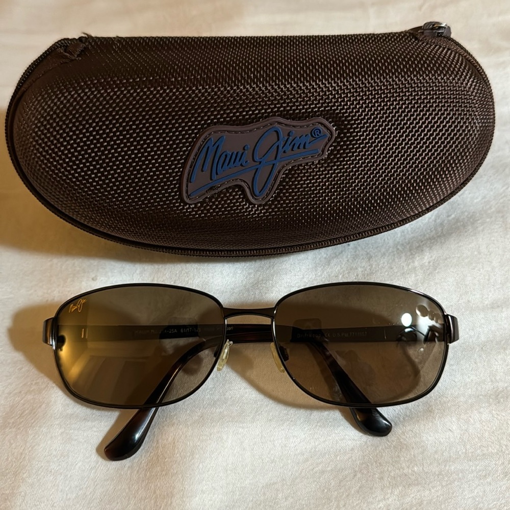 Maui Jim vintage sunglasses with case